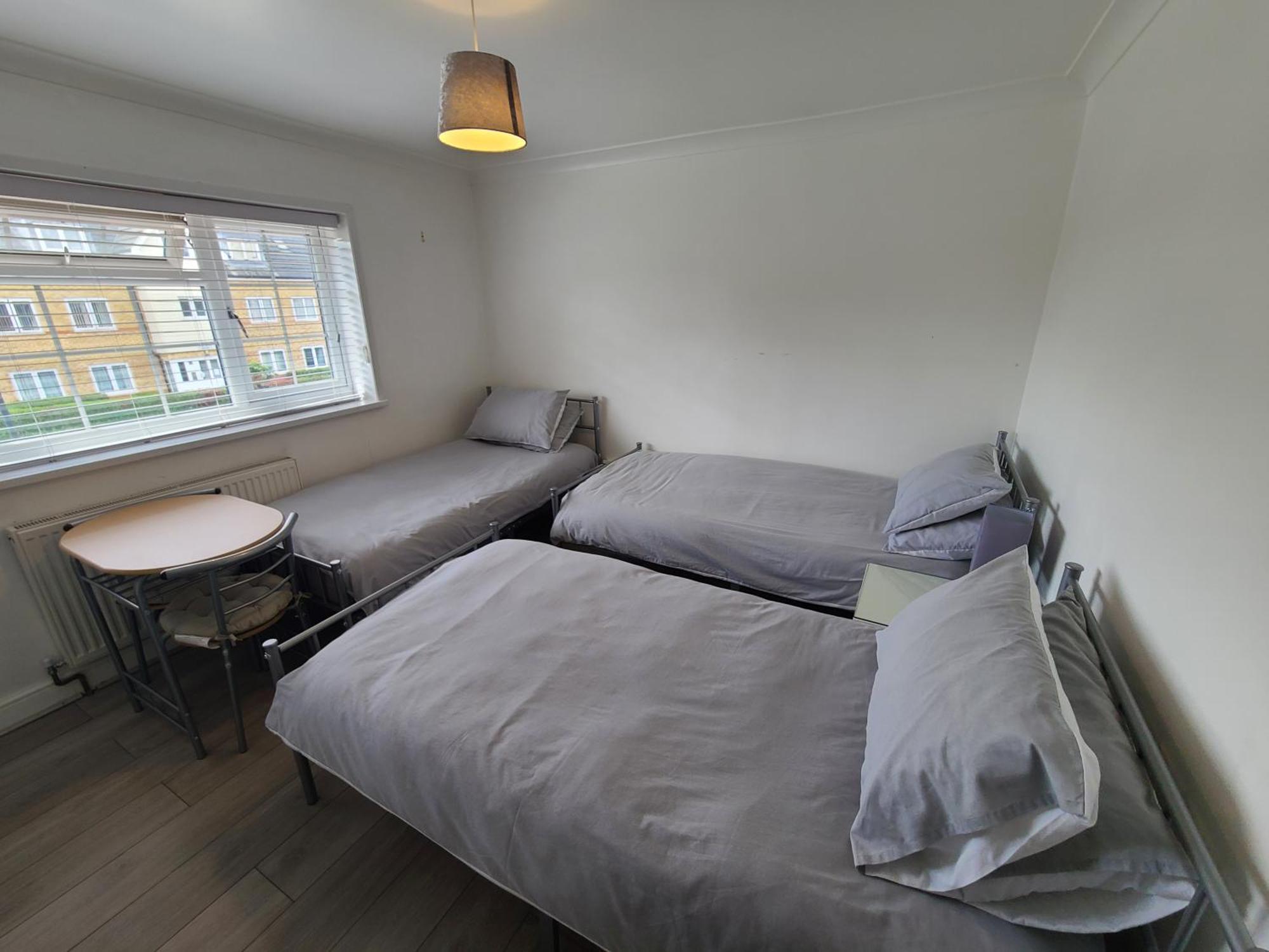 Gatwick Rooms-Travel Service-Airport Parking Ifield Exterior foto